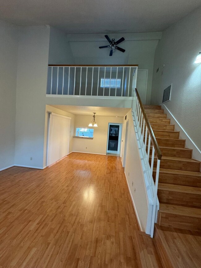 3150 Walnut Bend Ln unit 620, Houston, TX 77042 - photo 4