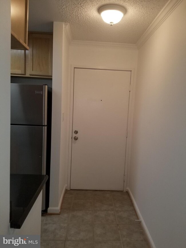 15619 Horseshoe Ln unit 619, Woodbridge, VA 22191 - photo 4