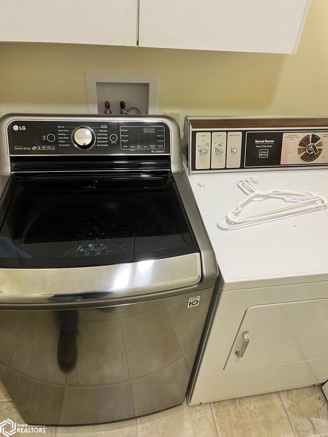 108 E Center St, Bancroft, IA 50517 - photo 5