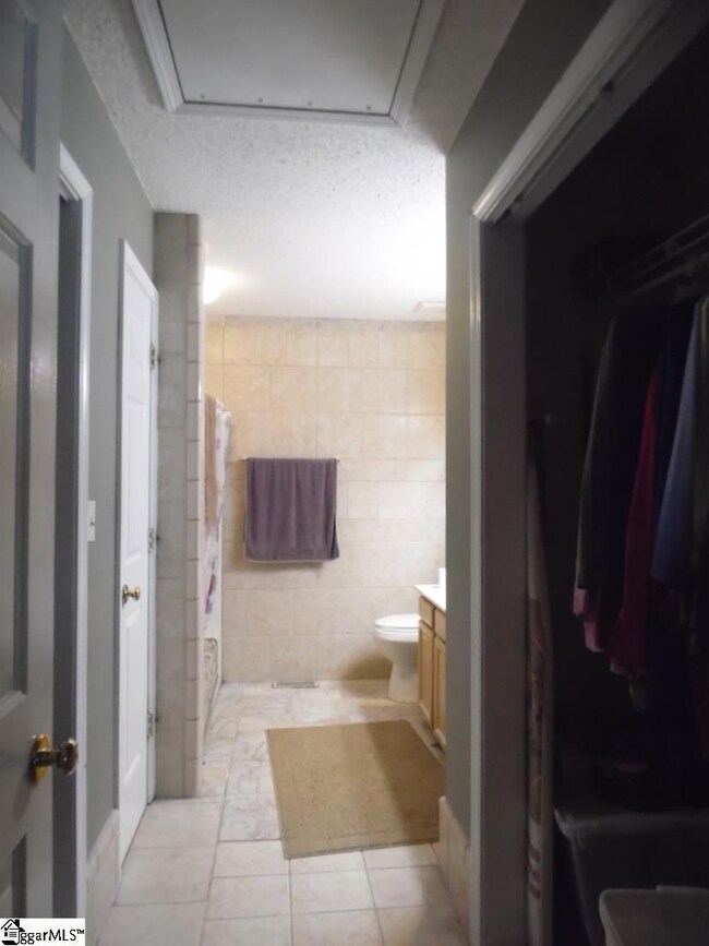 105 Southcreek Dr, Travelers Rest, SC 29690 - photo 6