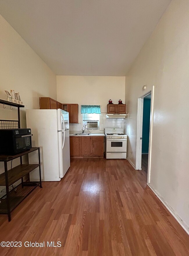 146 Maple St, Glens Falls, NY 12801 - photo 6