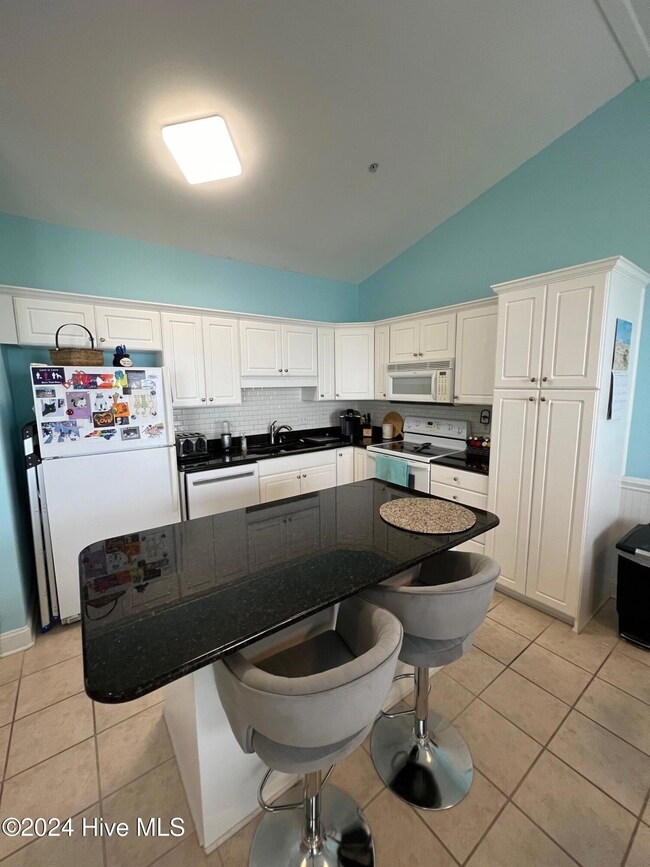 4    Q303 Kitchen