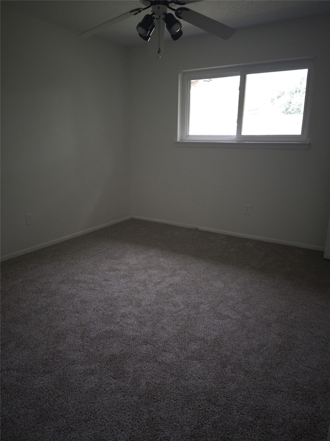 3810 Townes Forest Rd, Friendswood, TX 77546 - photo 4