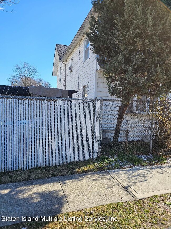 29 LAKE Ave