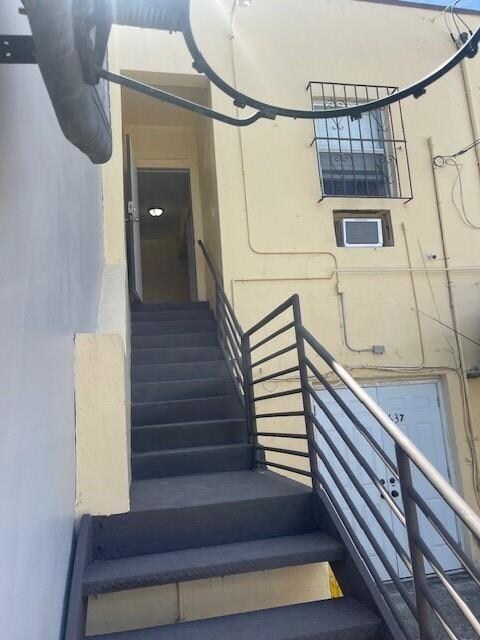 639 NE 125th St unit B, North Miami, FL 33161 - photo 6