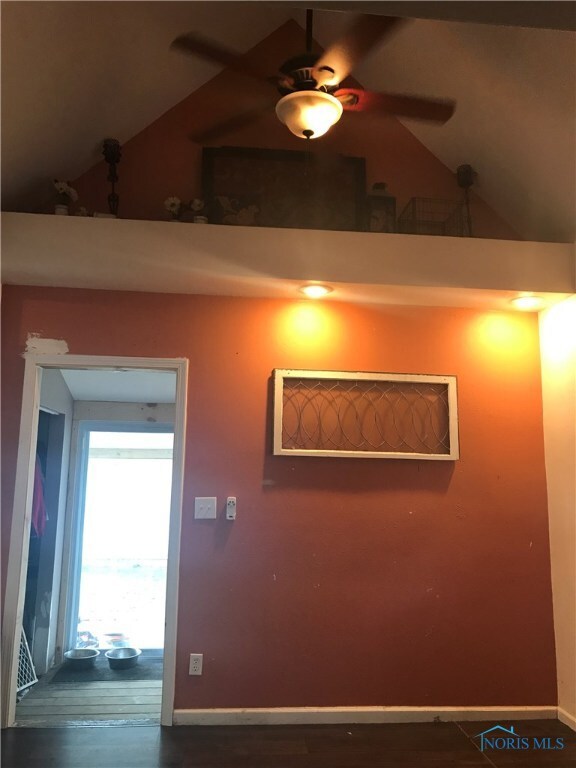 308 W Church St, West Unity, OH 43570 - photo 6