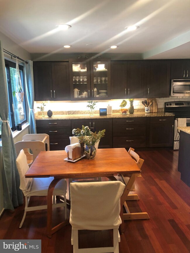 2275 Wheelwright Ct, Reston, VA 20191 - photo 7