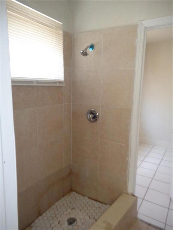 2204-2206 Atlanta St unit 4, Hollywood, FL 33020 - photo 4