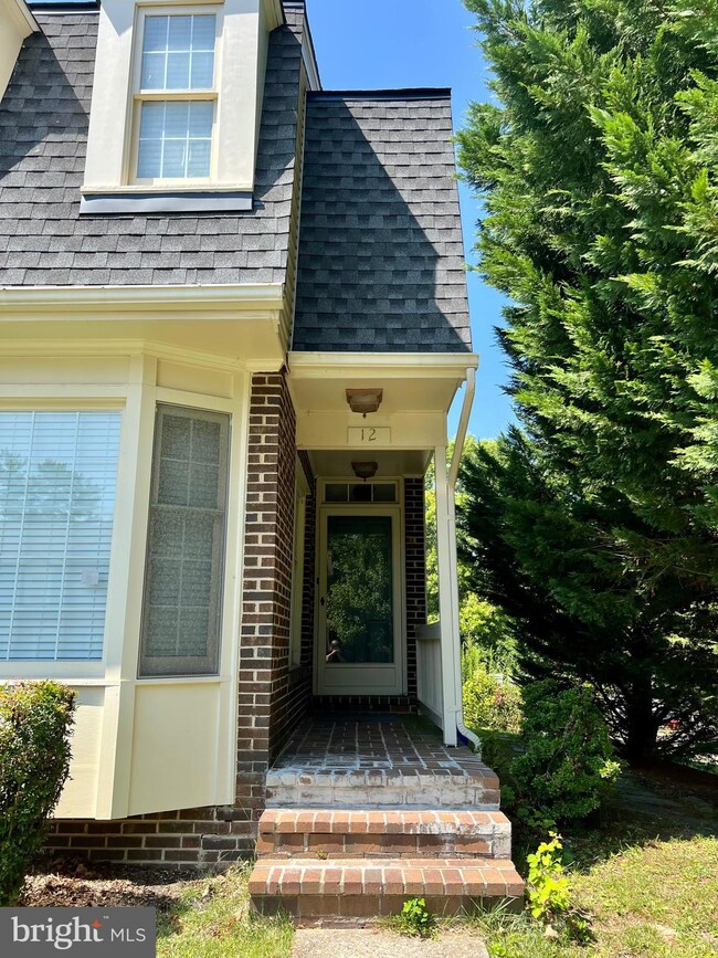 12 Hickory Hill Ct, Silver Spring, MD 20906 - photo 2