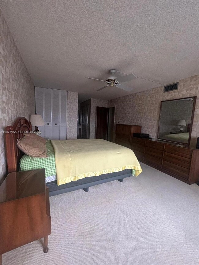 Winston Towers 200 unit 1820, Sunny Isles Beach, FL 33160 - photo 4