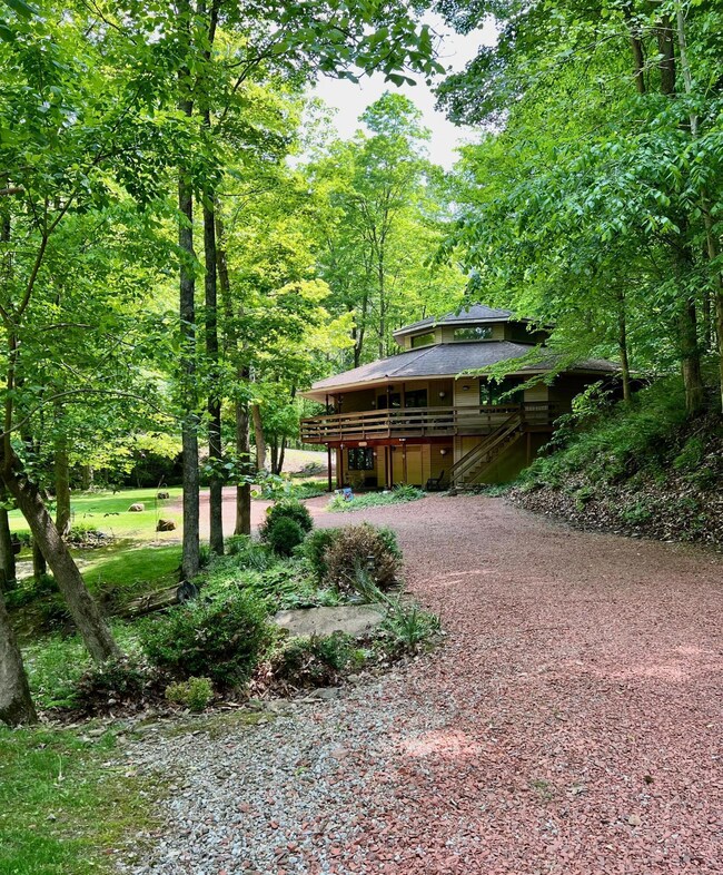 2055 Cheyenne Ct, Sugar Grove, OH 43155 - photo 2