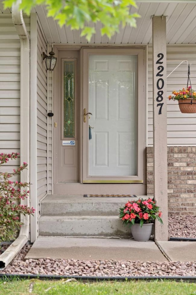 22087 Jasmine Way, Rogers, MN 55374 - photo 5