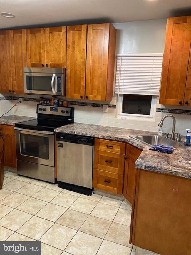 609 Glasgow St, Pottstown, PA 19464 - photo 5