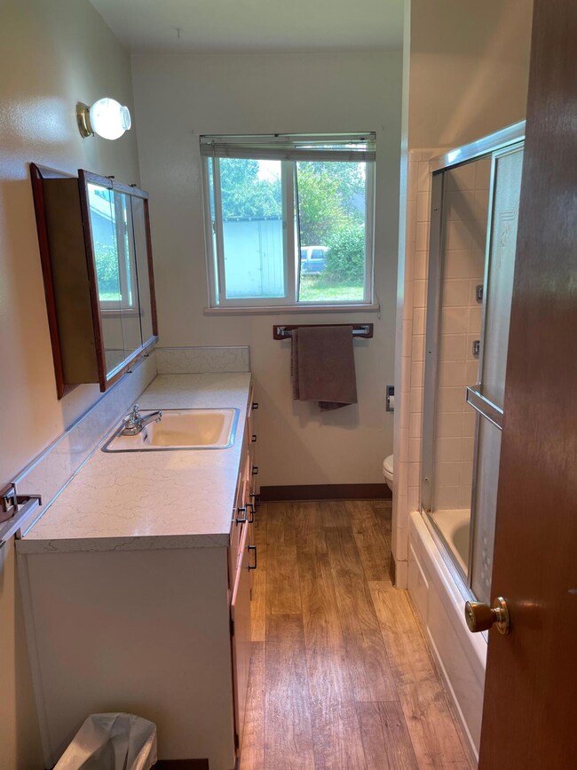 2887 Redwood Ave, Grants Pass, OR 97527 - photo 7