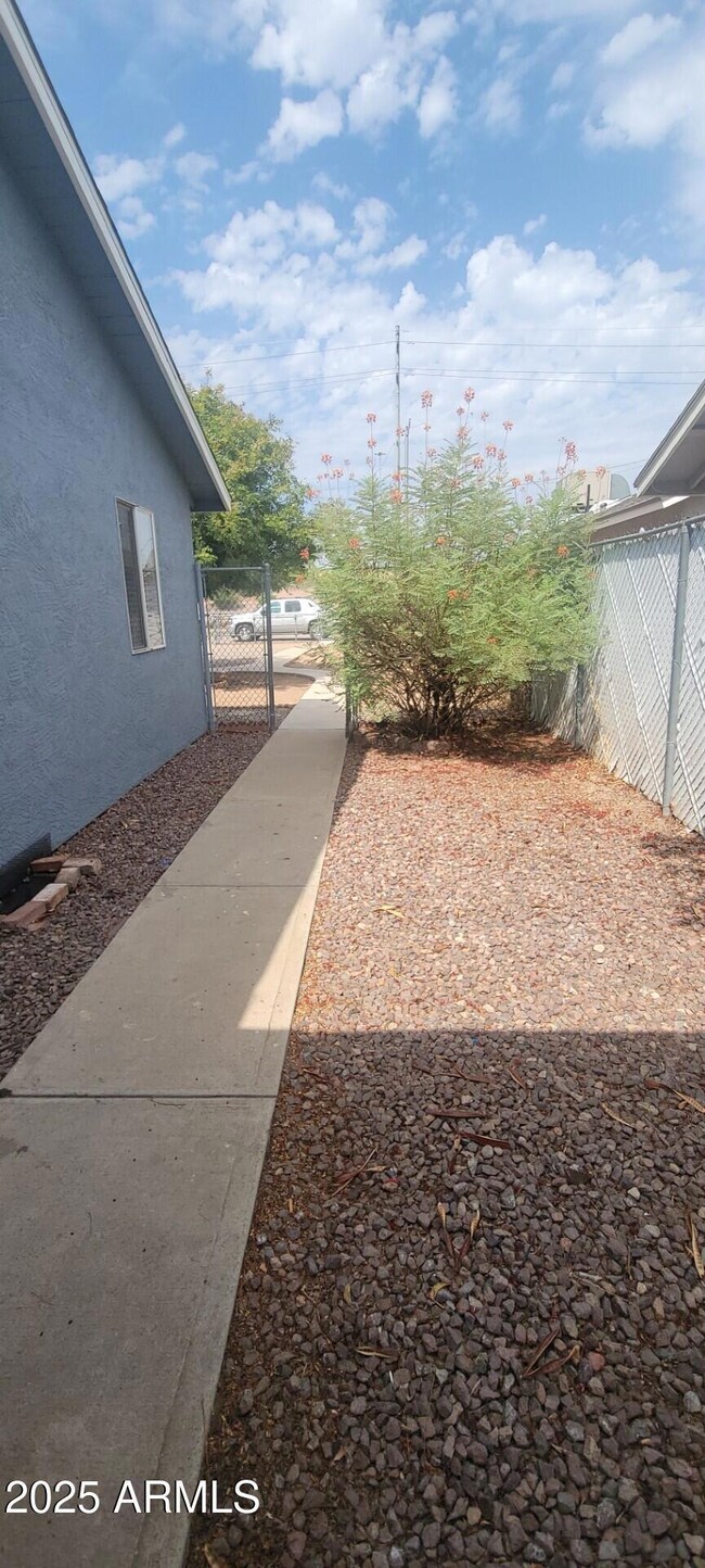 313 N 47th St, Phoenix, AZ 85008 - photo 5