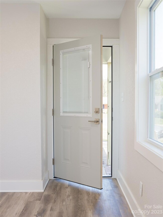 127 Wyatt St, Asheville, NC 28803 - photo 4