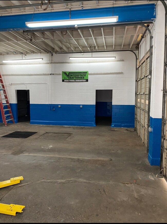 1101 Berry Rd, Houston, TX 77022 - photo 5