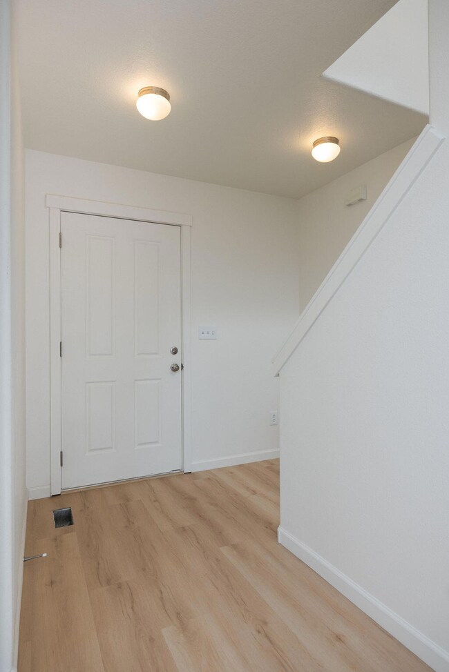 3020 SW Deschutes Ave (4 of 25)