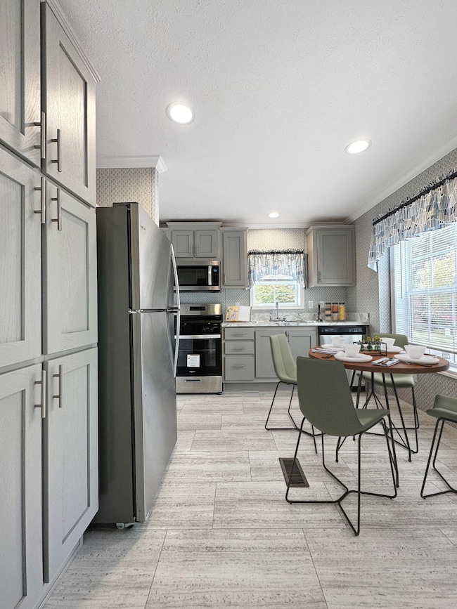 Kitchen / Dining