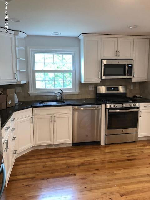 517 E Putnam Ave, Greenwich, CT 06830 - photo 6