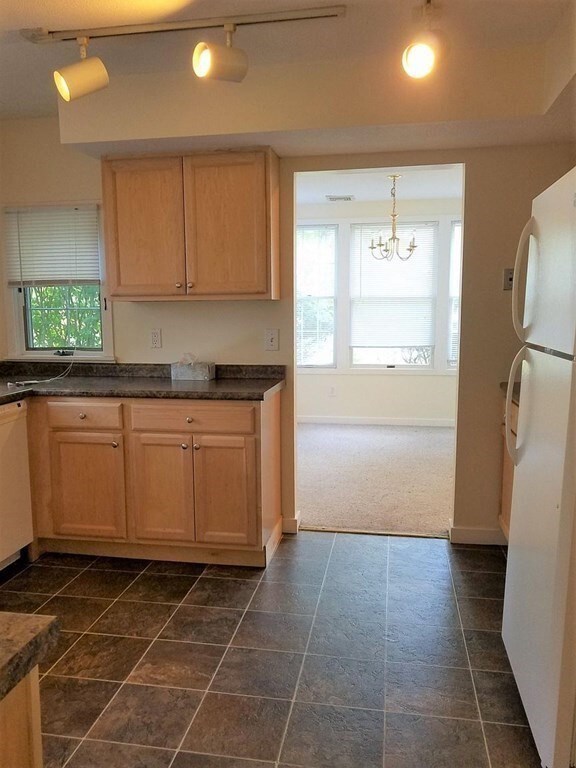 2 Amity Place, Amherst, MA 01002 - photo 4