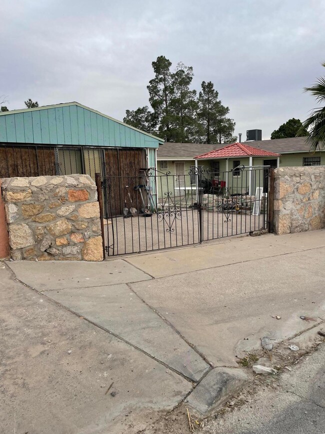 7801 La Grange Ct, El Paso, TX 79915 - photo 7