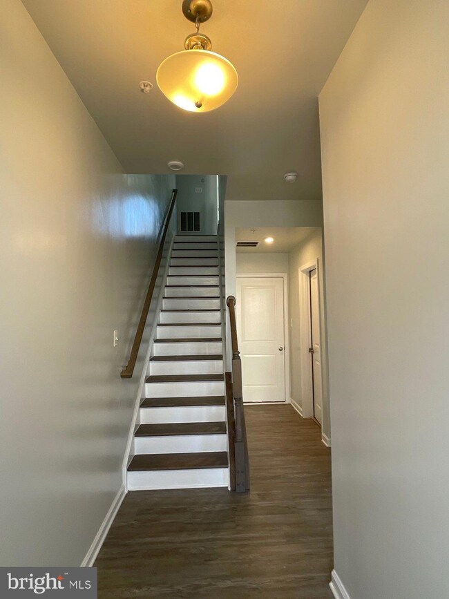 1450 Strahorn Rd, Hanover, MD 21076 - photo 2