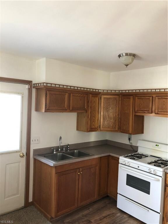 4976 Farr Ave, Lorain, OH 44055 - photo 5