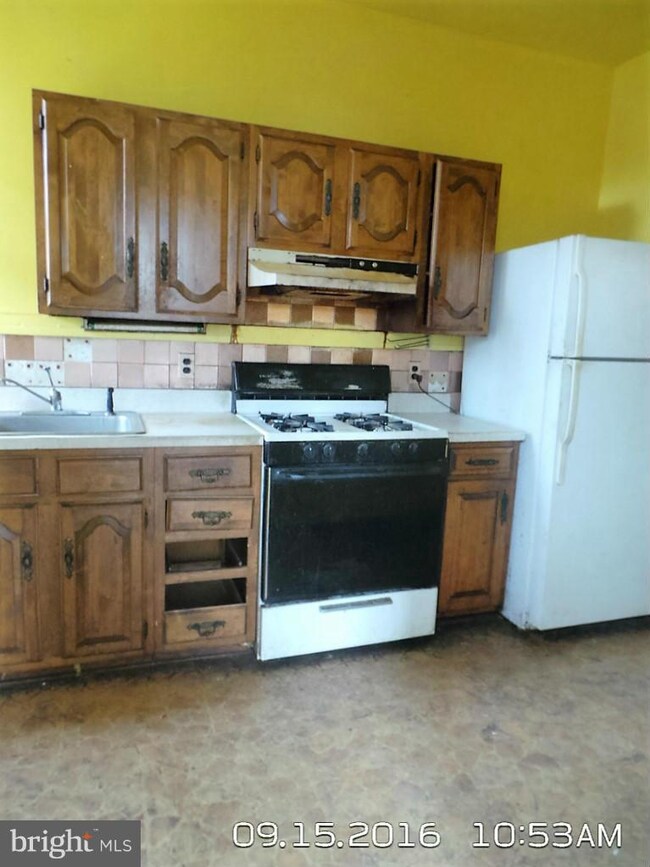 2701 Liberty Heights Ave, Baltimore, MD 21215 - photo 5