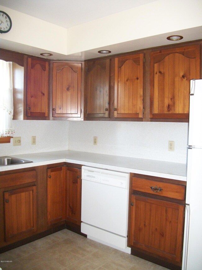 Main Kitchen B