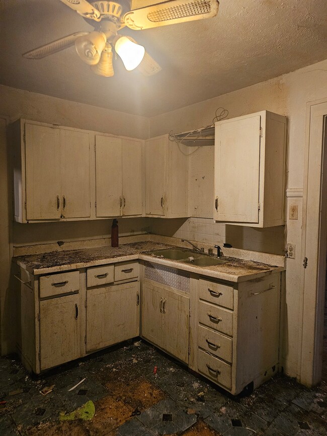 817 Washington Blvd, Anderson, IN 46016 - photo 5