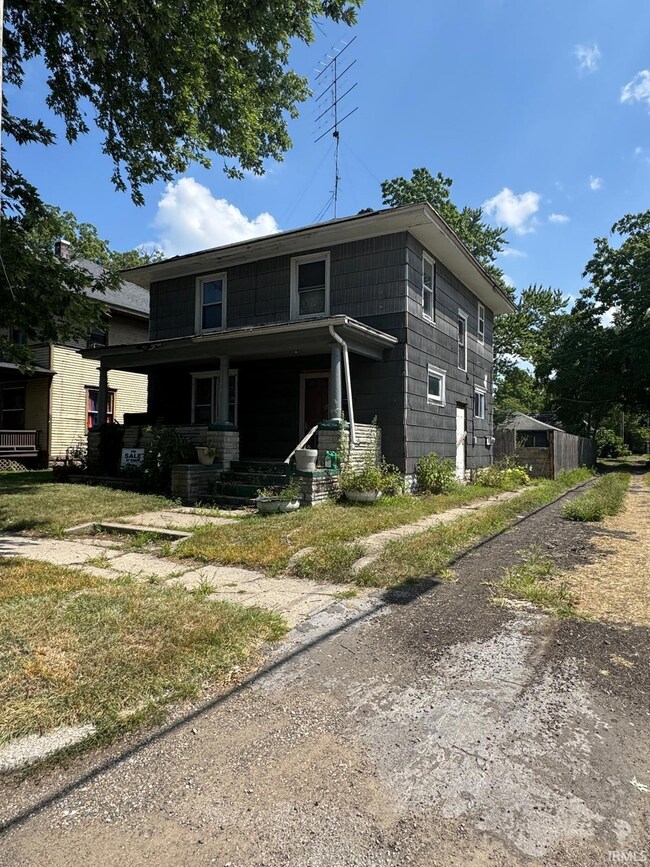 502 Studebaker St, South Bend, IN 46628 - photo 5