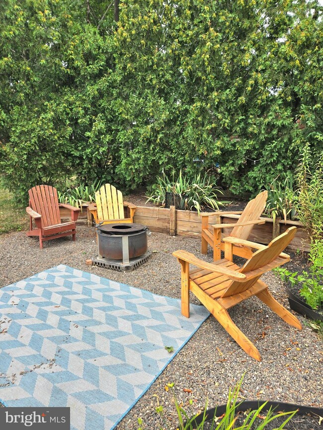 411 Queen St, Spring City, PA 19475 - photo 7