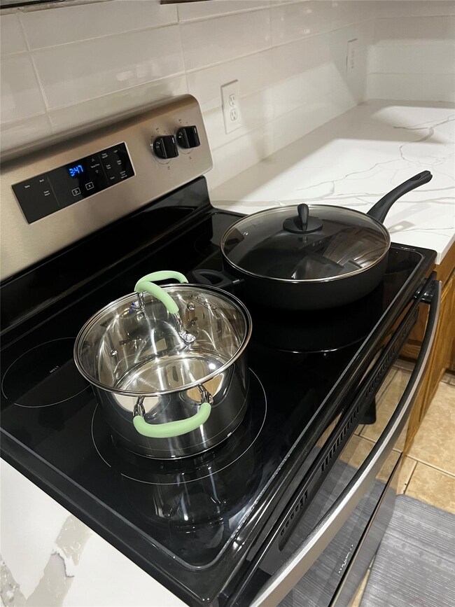 800 Chase Cir, Hurst, TX 76053 - photo 6