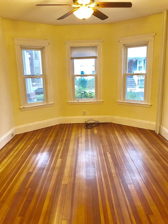 136 Shurtleff St unit 1, Chelsea, MA 02150 - photo 5