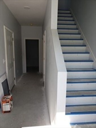 14 Riverview St unit B, Fall River, MA 02724 - photo 3