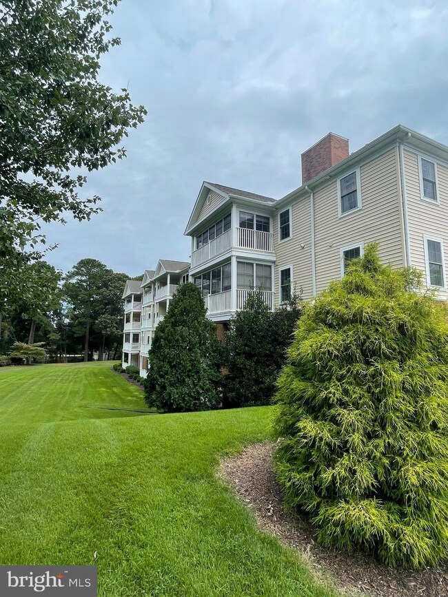 1101 S Schumaker Dr unit 202, Salisbury, MD 21804 - photo 2