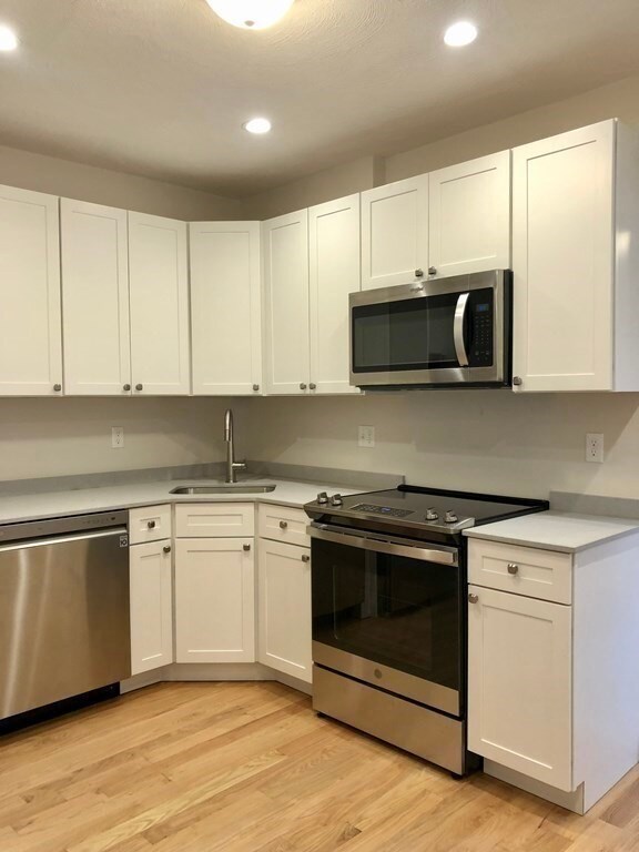 85 Pine St unit 1, Waltham, MA 02453 - photo 7