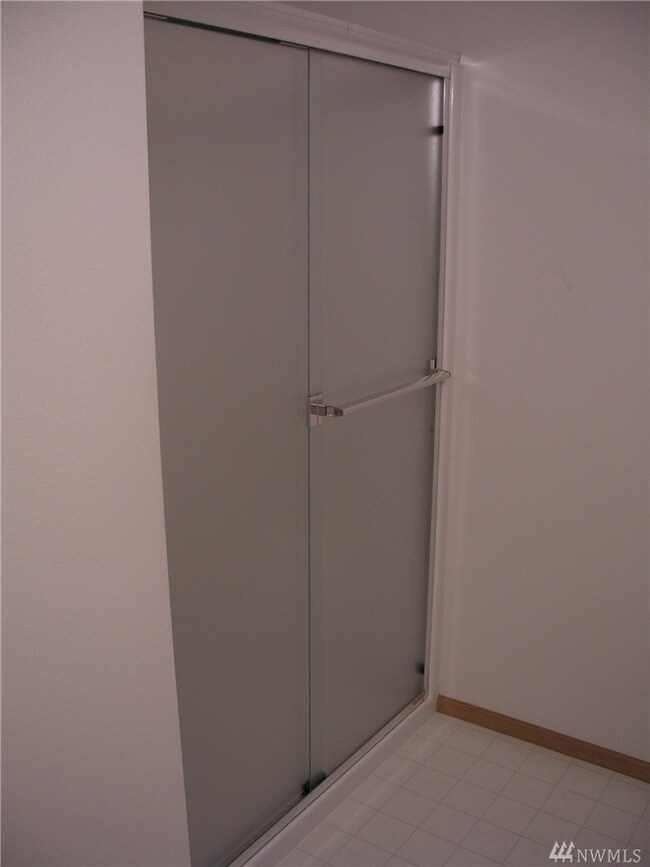 2201 James Cir unit D, Lynden, WA 98264 - photo 7