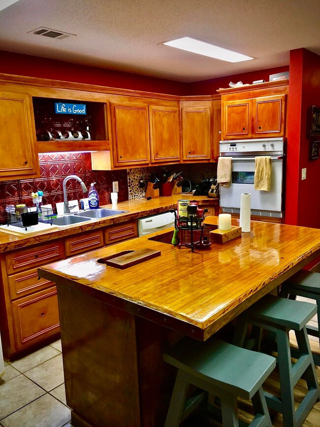 30855C61-5DCA-43C0-B307-F8970F573BF8