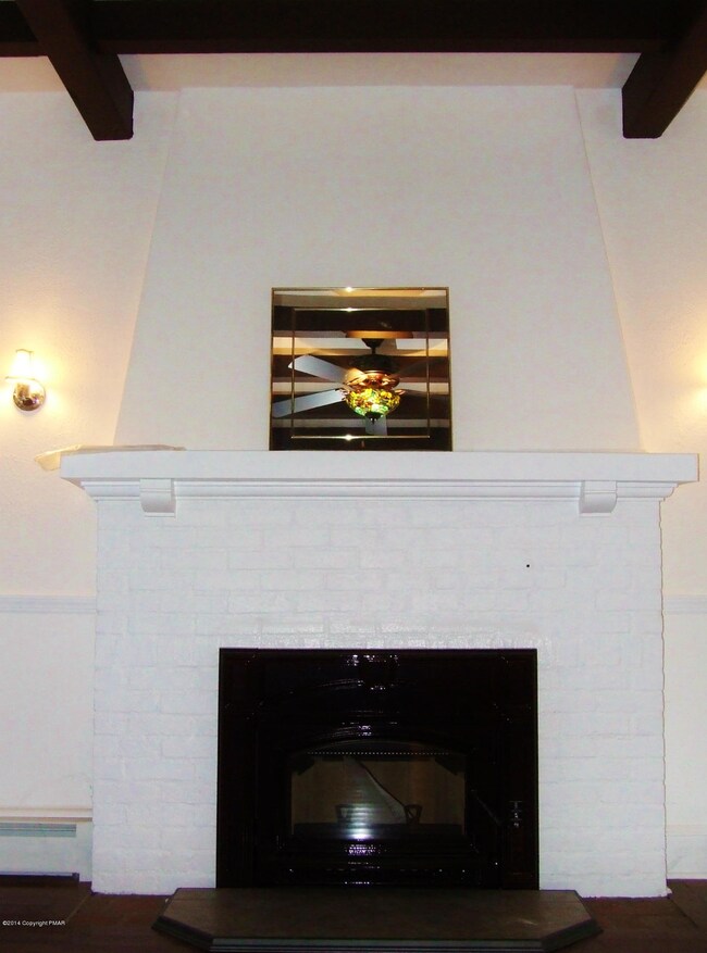 422 N 5th St, Stroudsburg, PA 18360 - photo 7