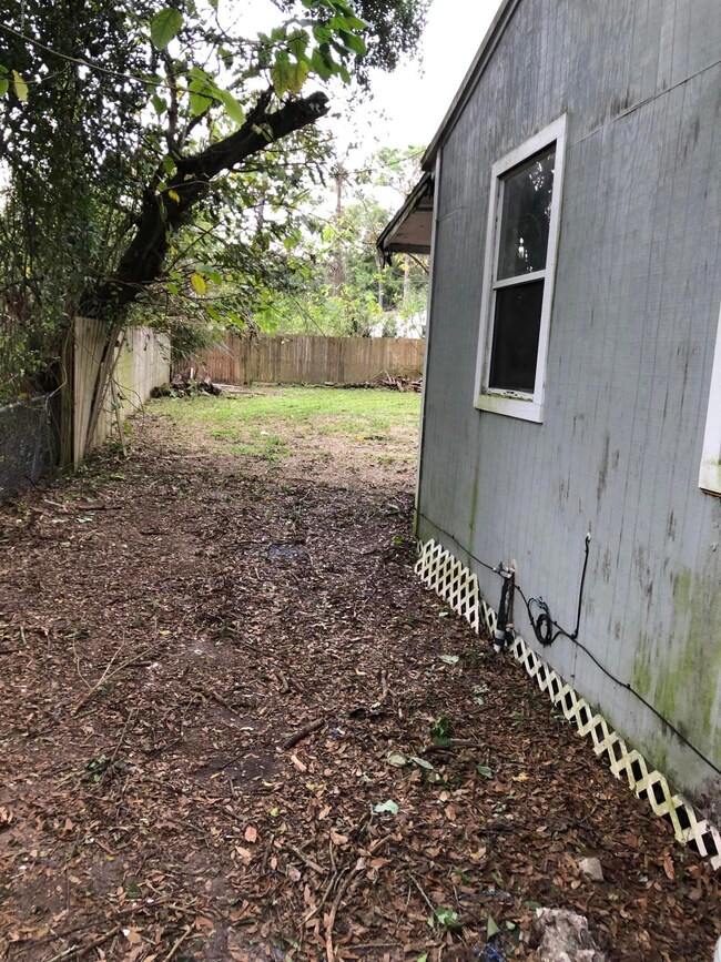 8426 Hare Ave, Jacksonville, FL 32211 - photo 3