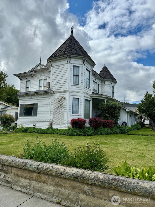 303 307 N 3rd St, Dayton, WA 99328 - photo 5