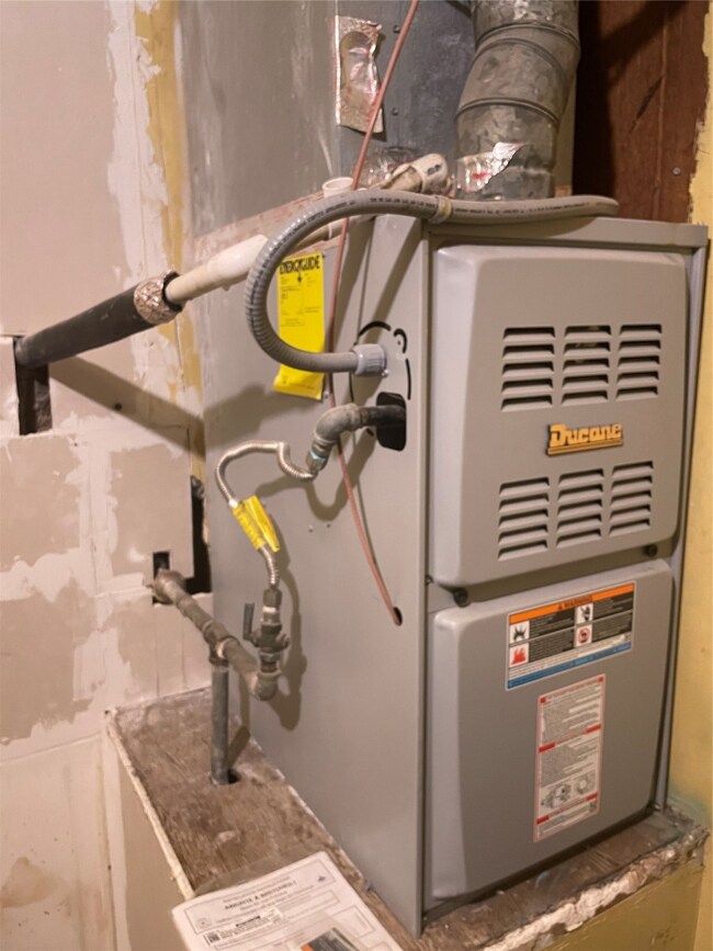 10923 Keese Dr, Houston, TX 77089 - photo 7