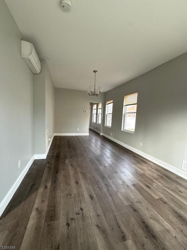 409 E Elm St, Linden, NJ 07036 - photo 2