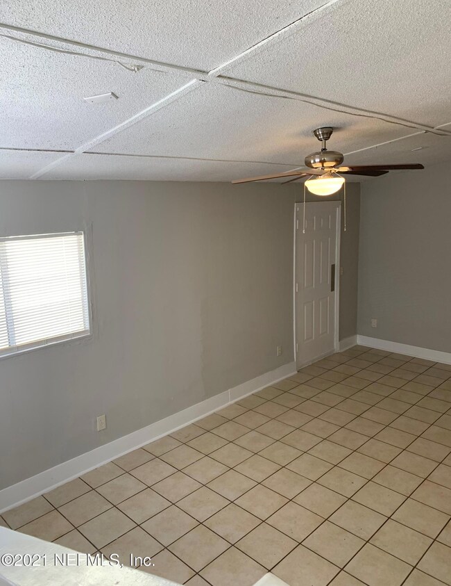 4455 Ish Brant Rd W, Jacksonville, FL 32210 - photo 4