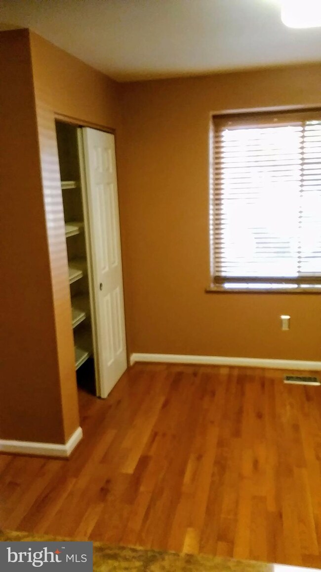 13 Wellspring Cir, Owings Mills, MD 21117 - photo 5