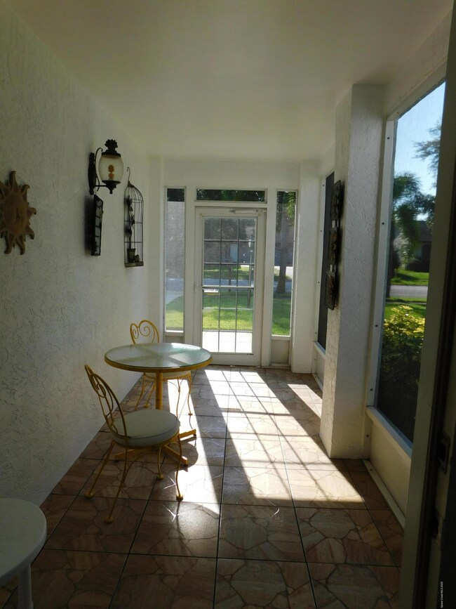 Entry Screened Patio