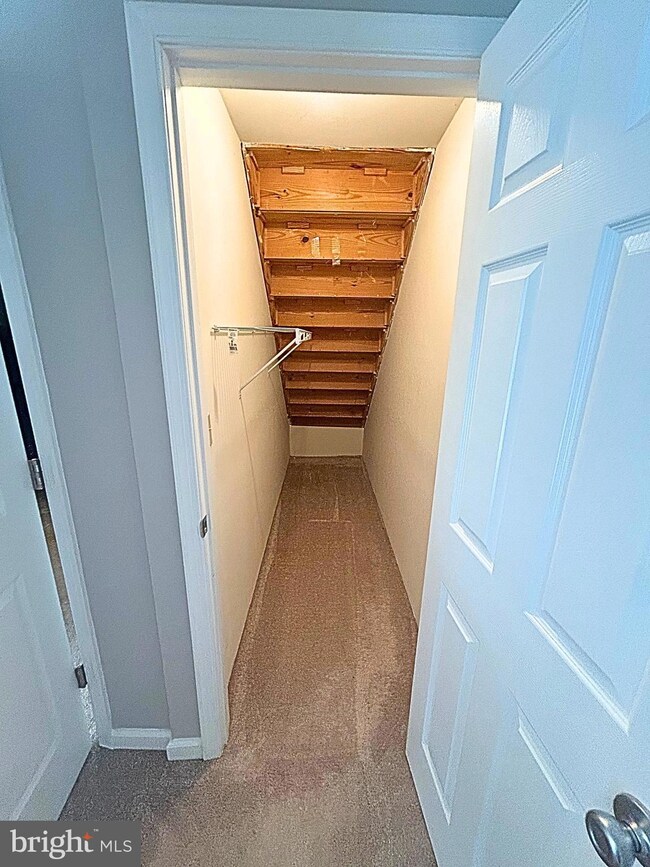 715 Acorn Ct, Warrenton, VA 20186 - photo 5