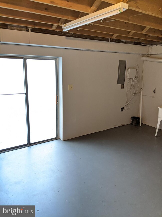 9136 Canterbury Riding, Laurel, MD 20723 - photo 5